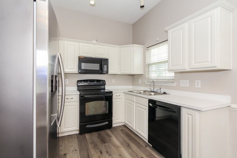 6133 Goldenfield Dr - Photo 7 of 16