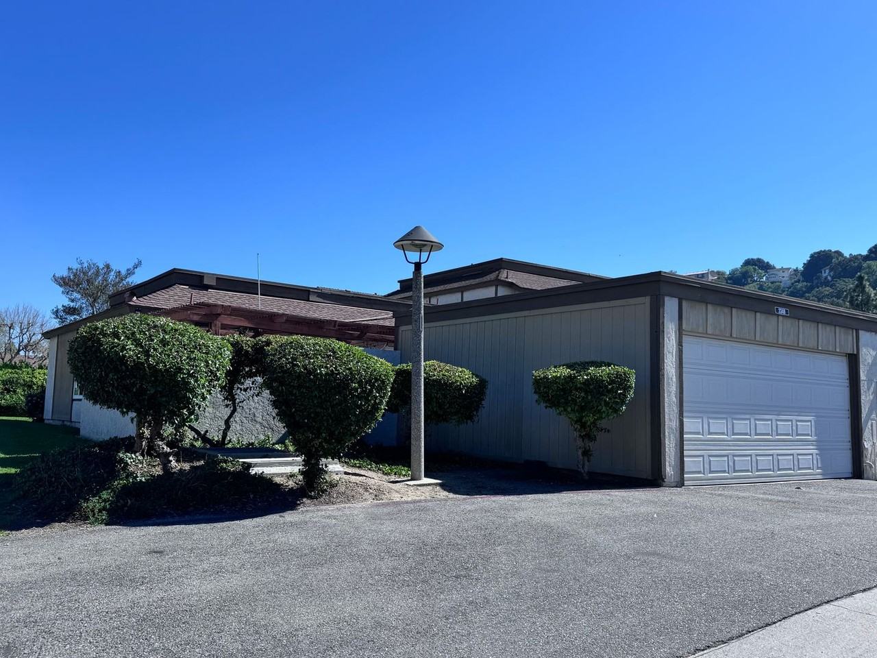 2348 Canyon Park Dr - Photo 2 of 7