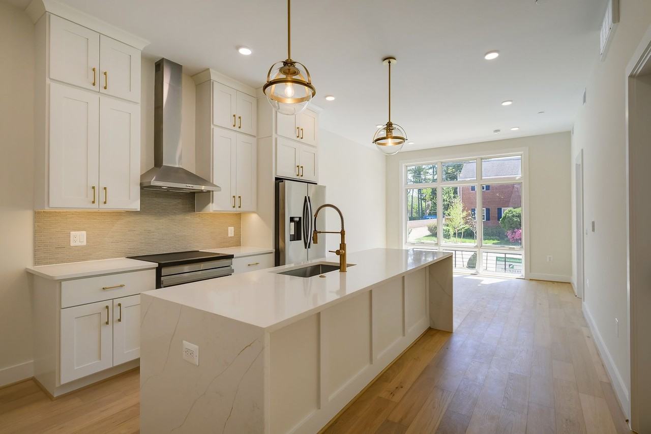 4347 Harrison St Nw #3 - Photo 5 of 34