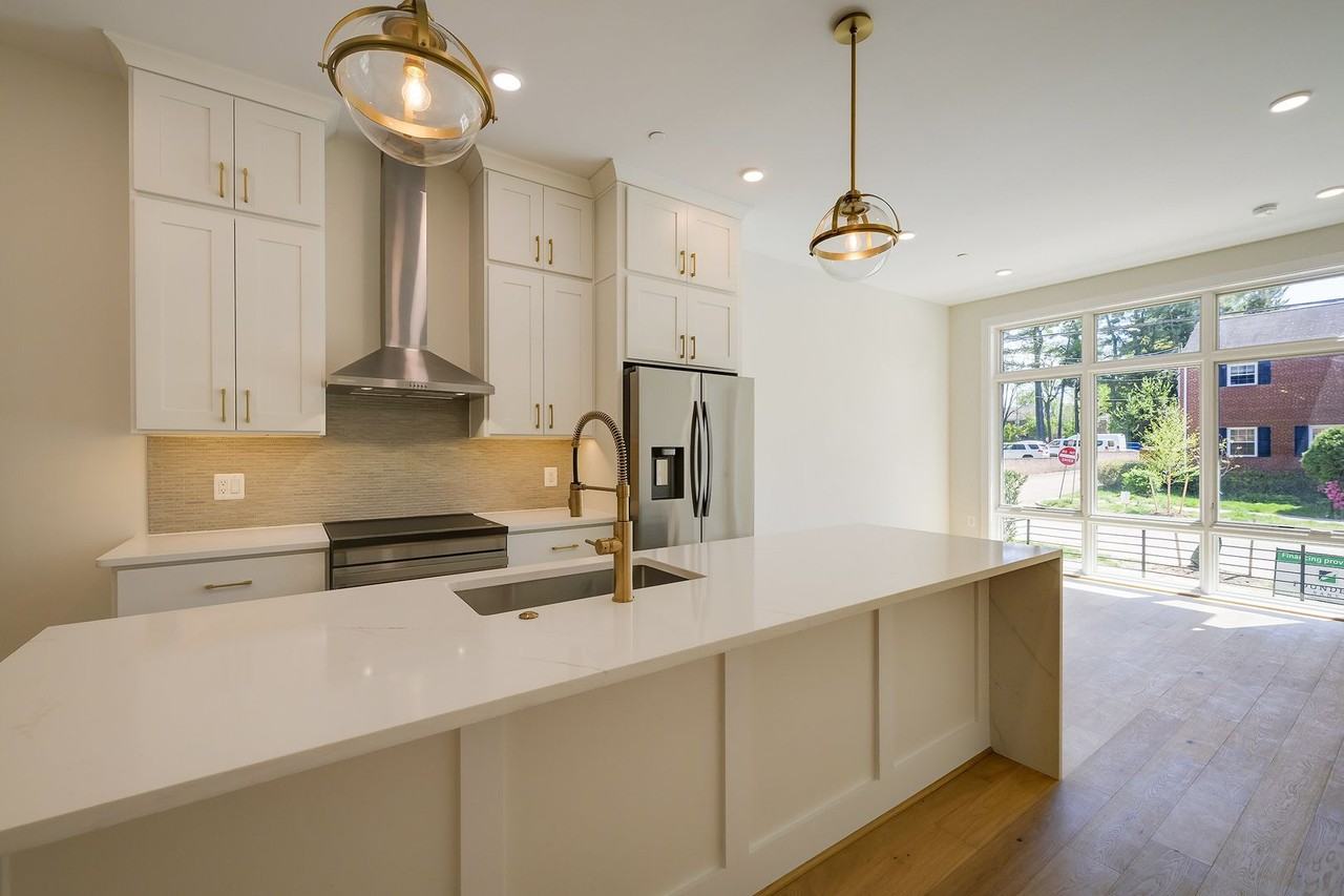 4347 Harrison St Nw #3 - Photo 6 of 34