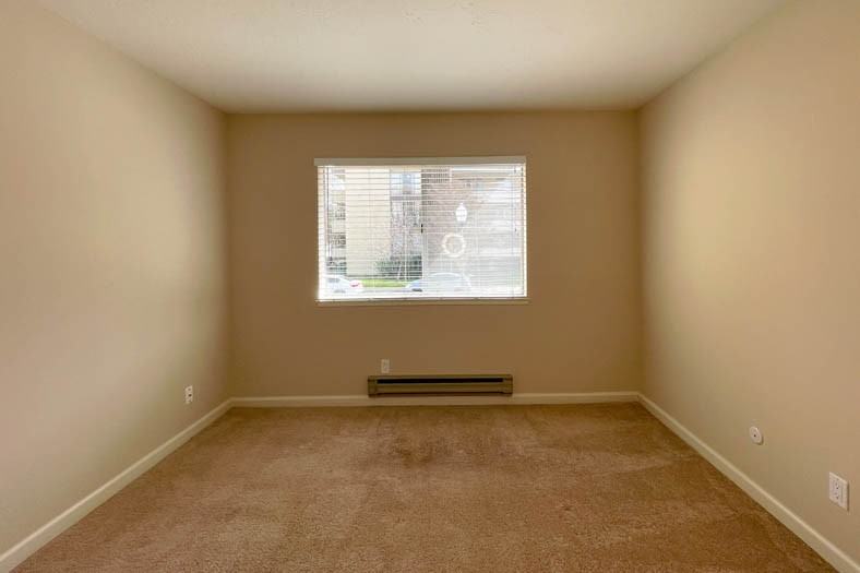 408 Grant Ave #102 - Photo 7 of 11