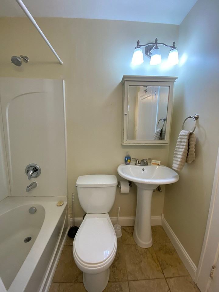 2334 Noble Rd #1057670P - Photo 7 of 22