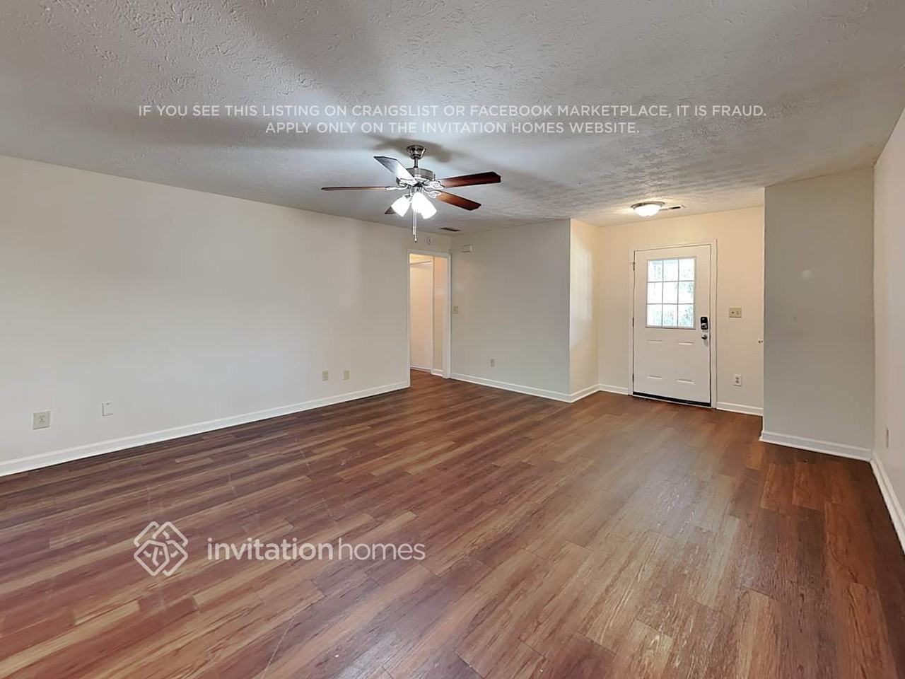 403 Cindy Dr Se - Photo 4 of 20