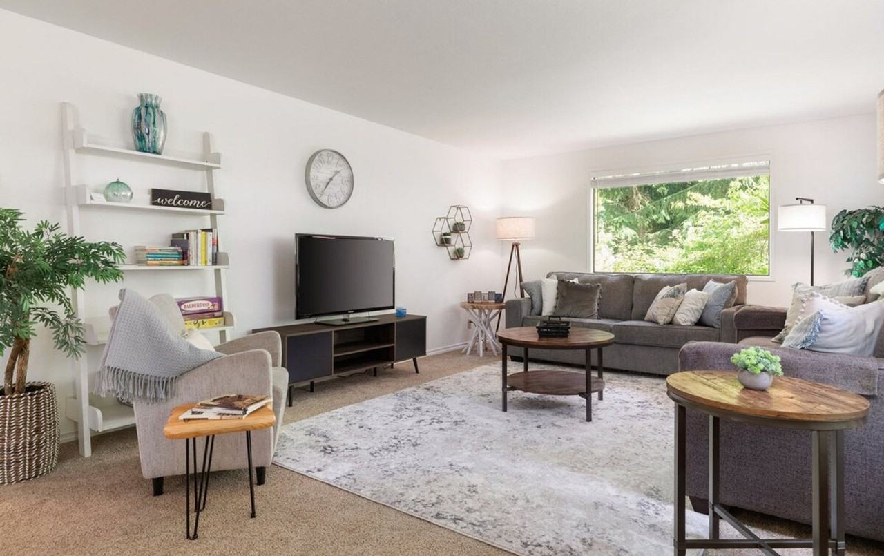 804 N Main St #1036058P - Photo 4 of 50