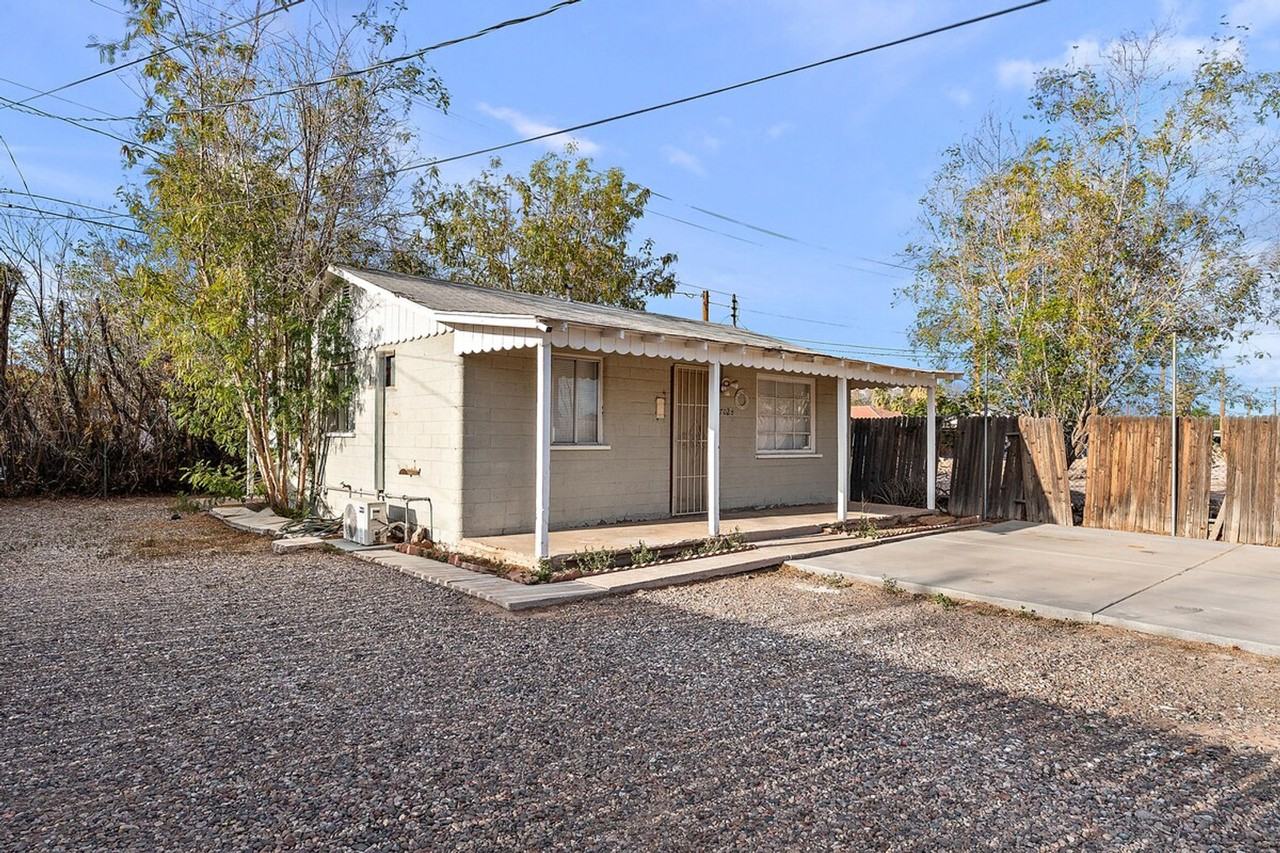 639 W Pepper Pl #1244337P - Photo 5 of 19