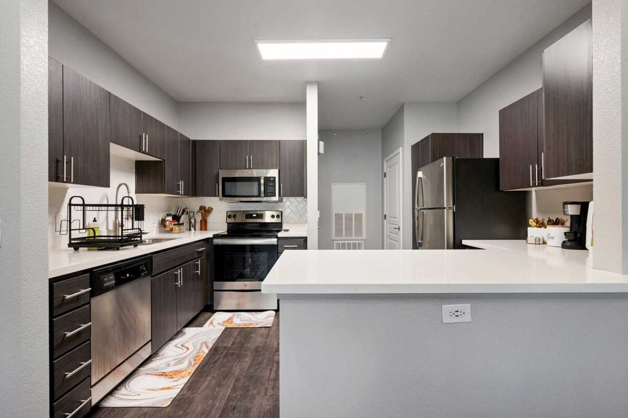 14 W Villa Rita Dr #1244300P - Photo 7 of 35