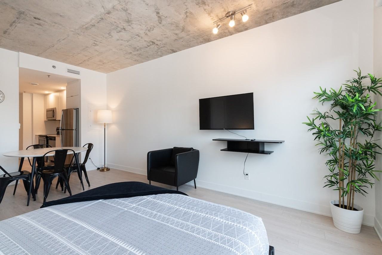 67 Boul De Maisonneuve E #1261840P - Photo 3 of 30