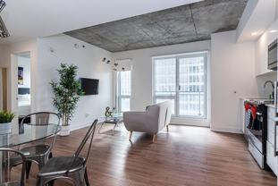 1635 Rue Berri - Photo 1 of 1