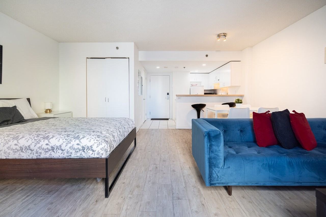 1121 Rue De Bullion #1261768P - Photo 3 of 24