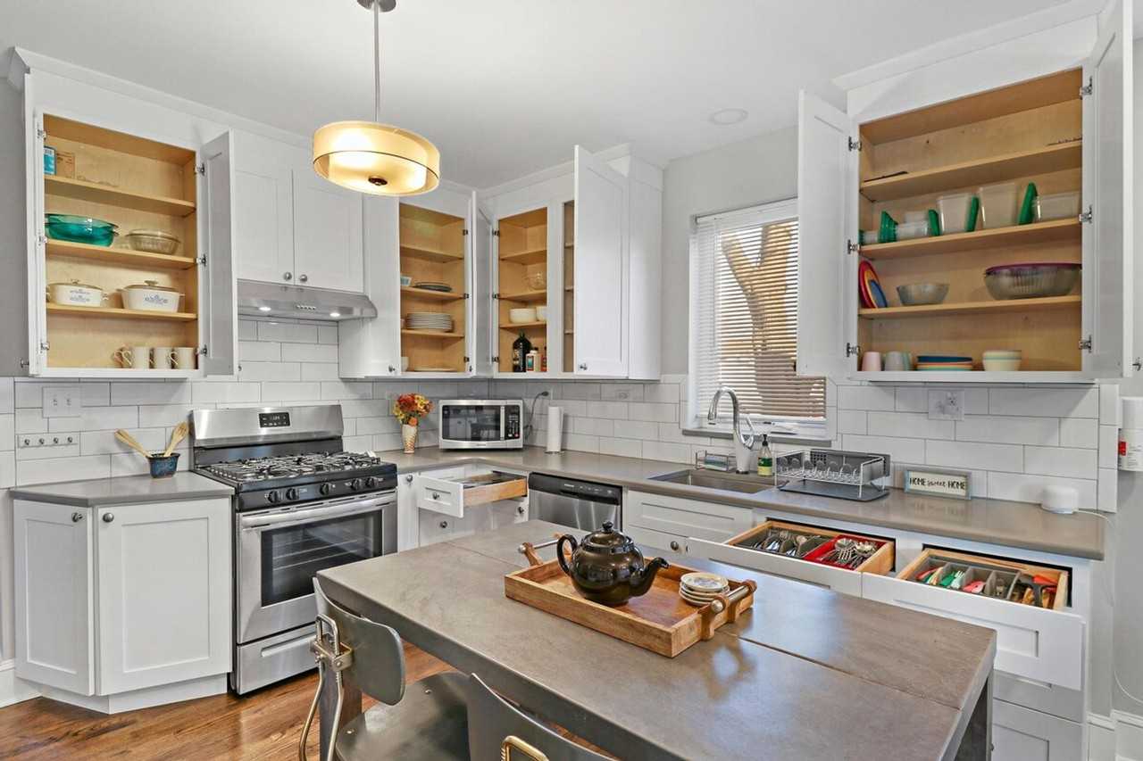 1317 N Jackson St #1265539P - Photo 4 of 24