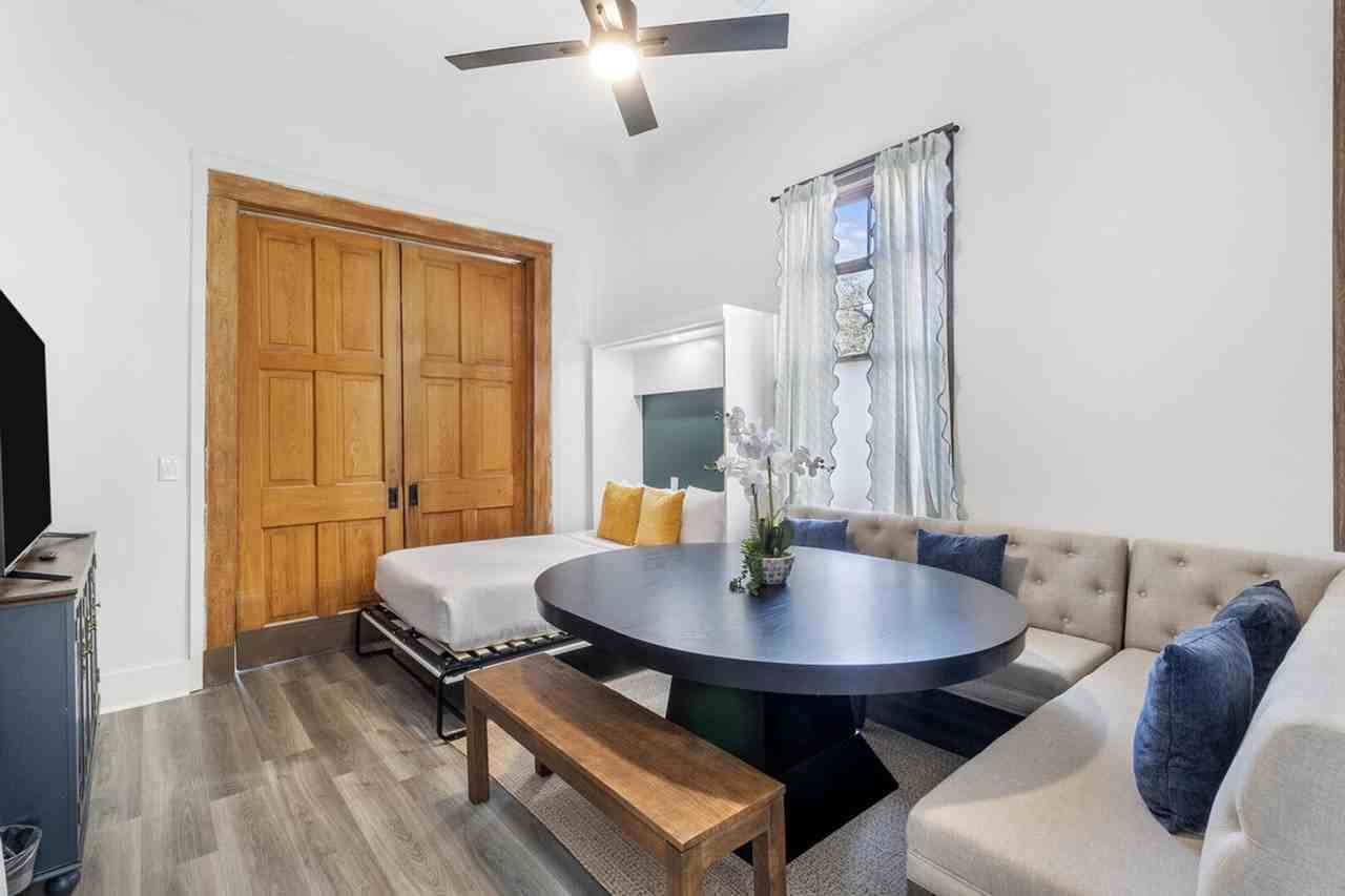 4317 Canal St #1265389P - Photo 3 of 20