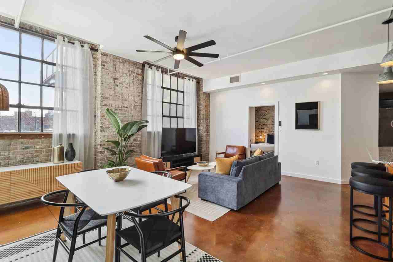 527 Saint Joseph St #1265373P - Photo 5 of 26