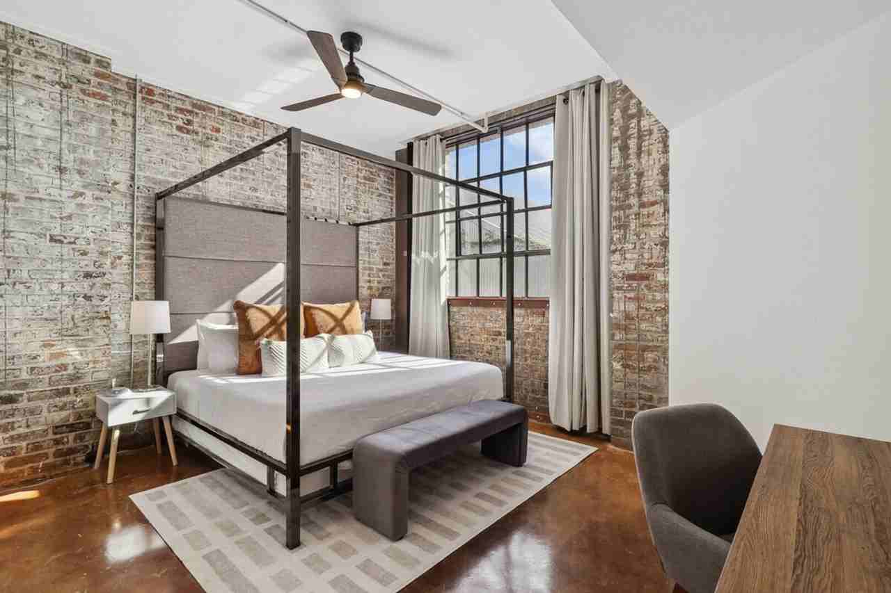 527 Saint Joseph St #1265373P - Photo 7 of 26
