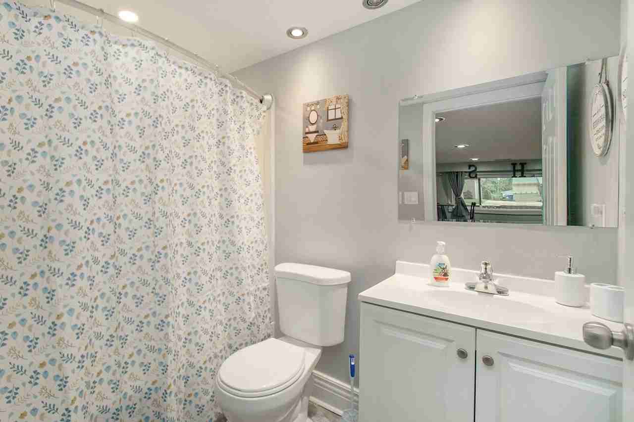 40 S Main St #1285081P - Photo 3 of 18