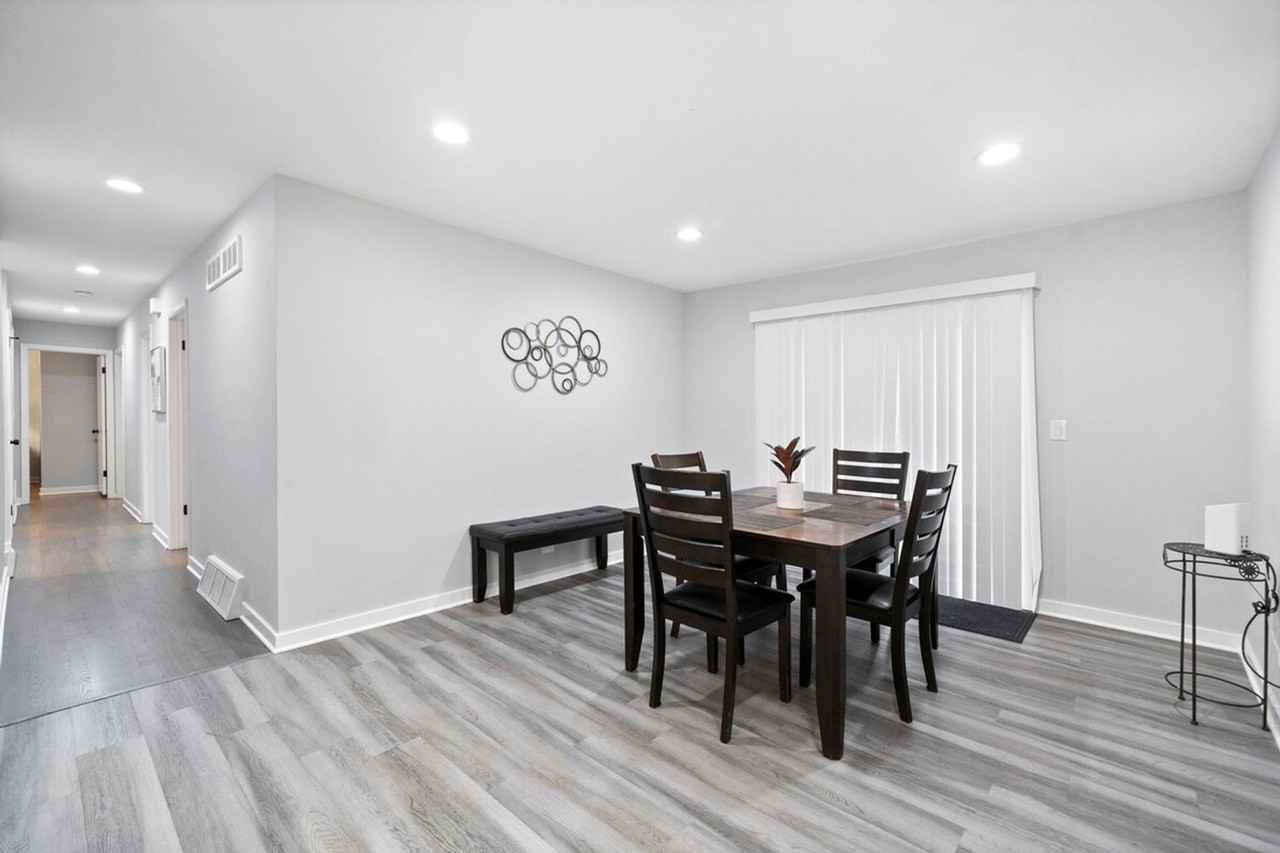 334 W Central Ave #1285033P - Photo 3 of 25