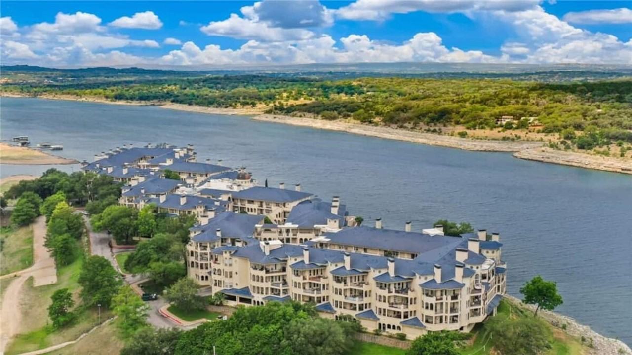 3308 Parliament Cv #1295576P - Photo 4 of 41