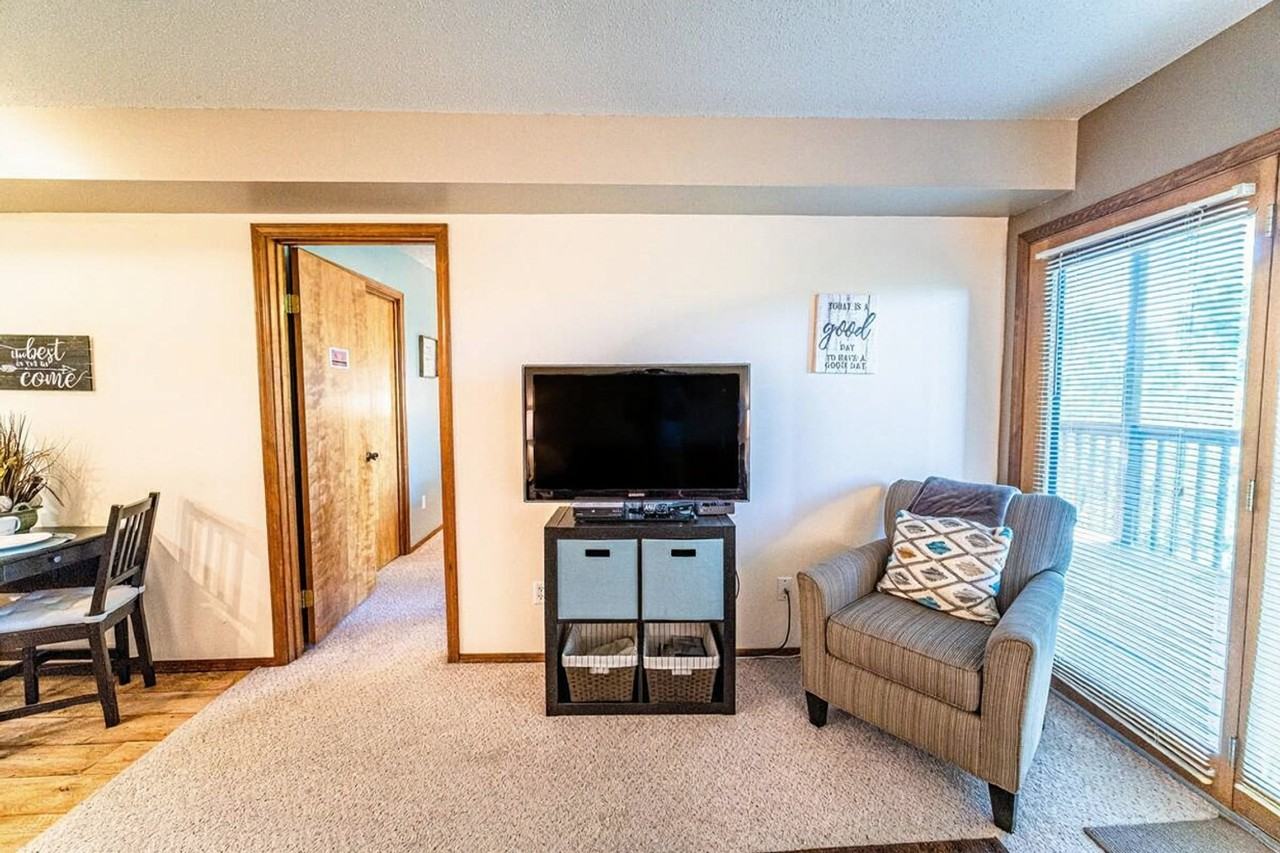 5 Chandler Ln #1295580P - Photo 4 of 50