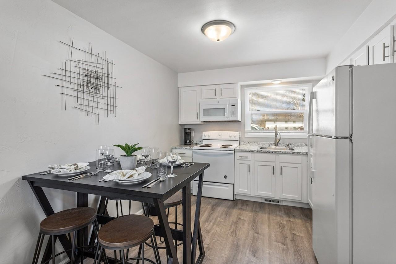 928 W Browning St #1296526P - Photo 7 of 16
