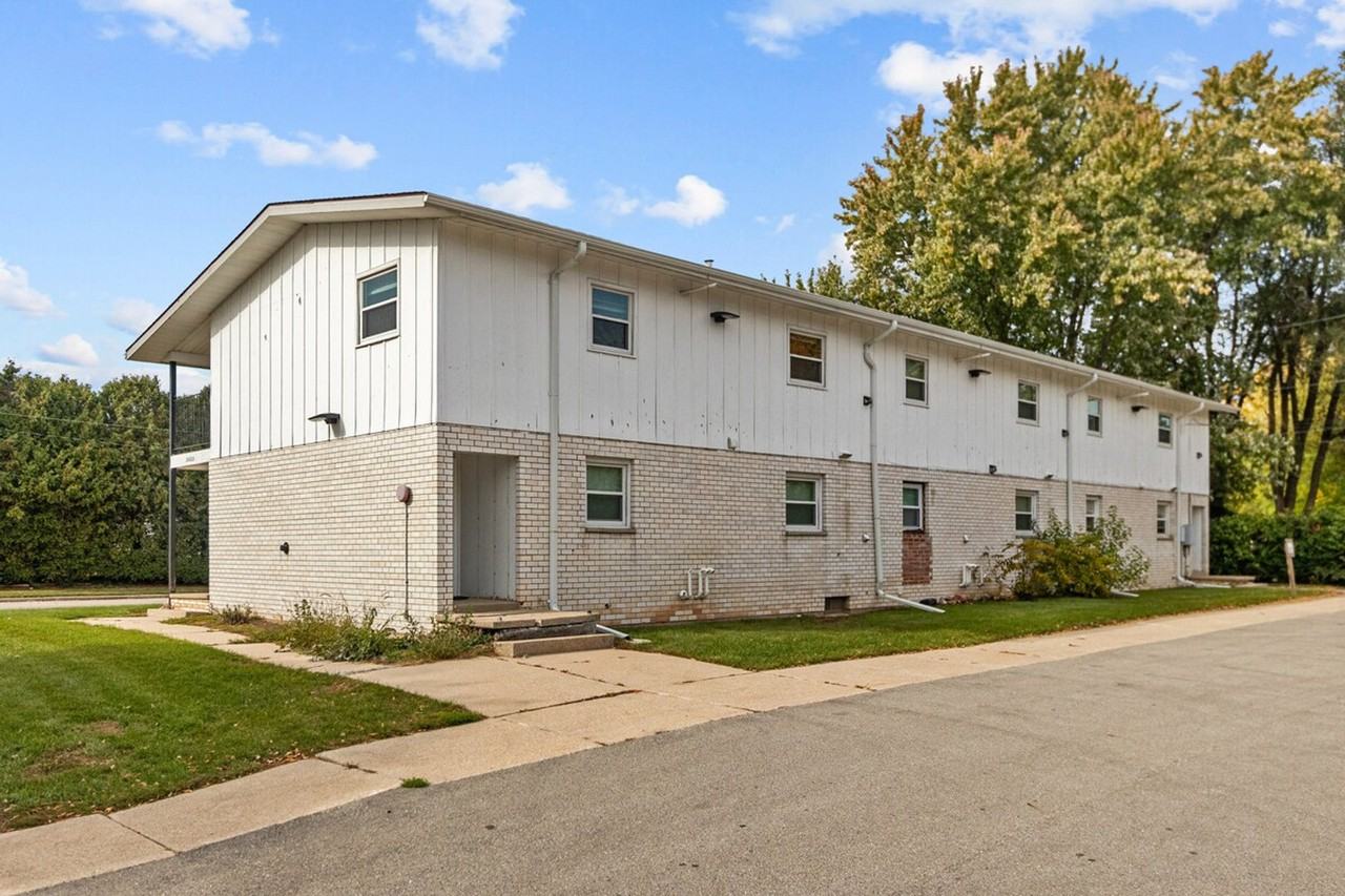 928 W Browning St #1296526P - Photo 4 of 16