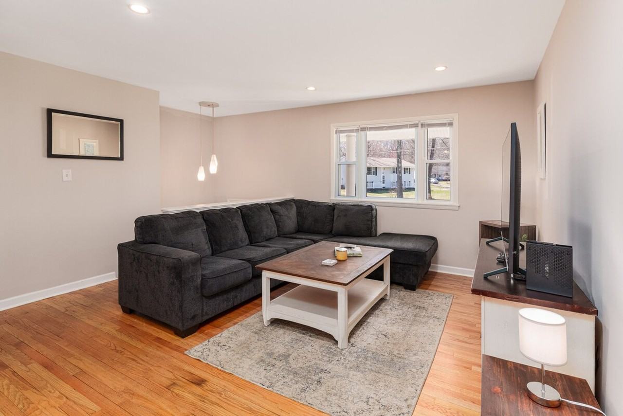 27 Karista Spring Dr #1302142P - Photo 7 of 50