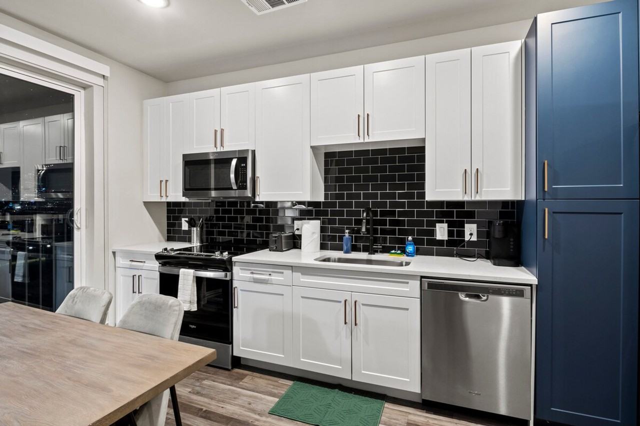 2026 Clifton Ave #1312616P - Photo 6 of 20