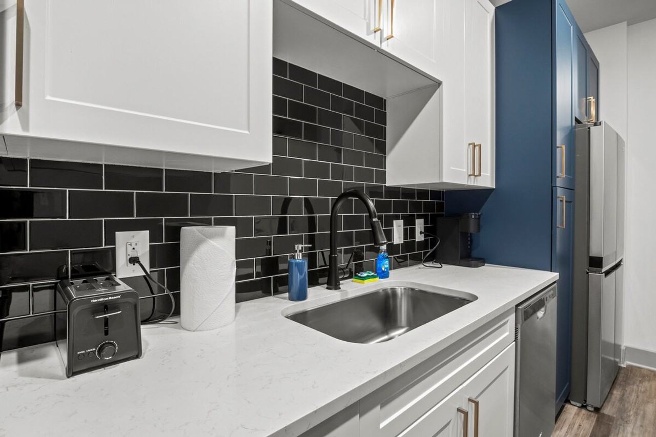 2026 Clifton Ave #1312616P - Photo 7 of 20