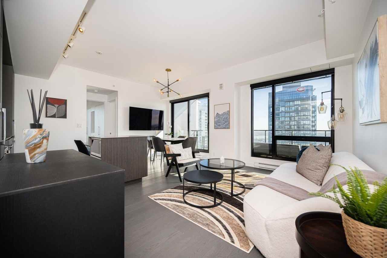 1316 Rue Saint-Antoine O #1326060P - Photo 2 of 44