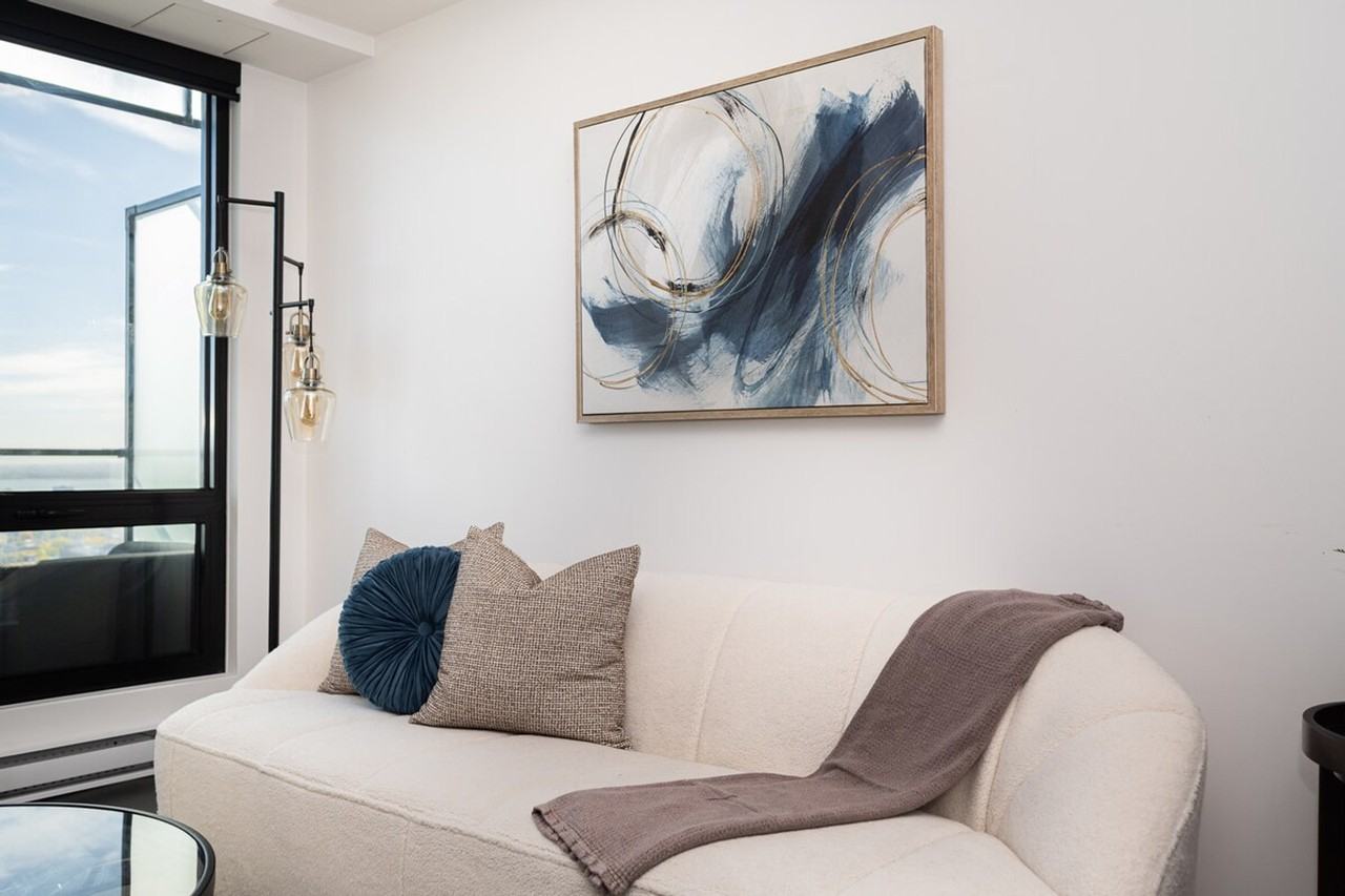 1316 Rue Saint-Antoine O #1326060P - Photo 3 of 44