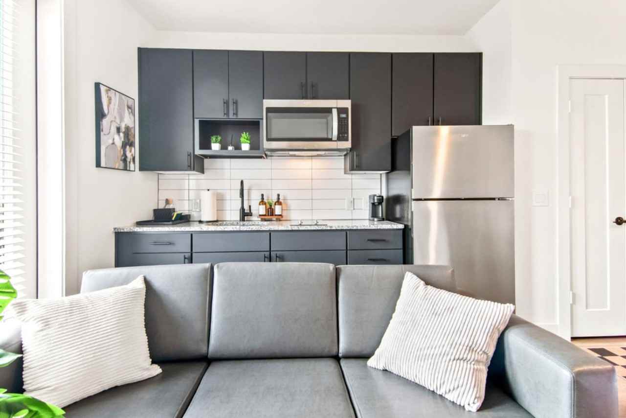 714 Richmond Ave #1335738P - Photo 4 of 36