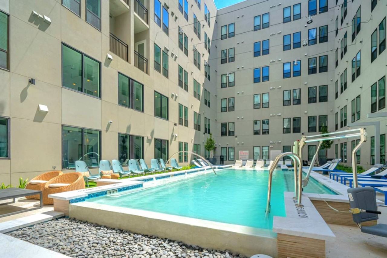 714 Richmond Ave #1335738P - Photo 7 of 36