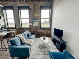 featured image of 605 W 4th St N