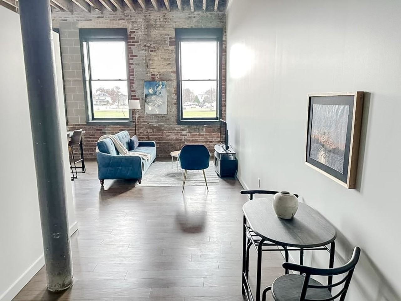 605 W 4th St N #1352443P - Photo 2 of 23