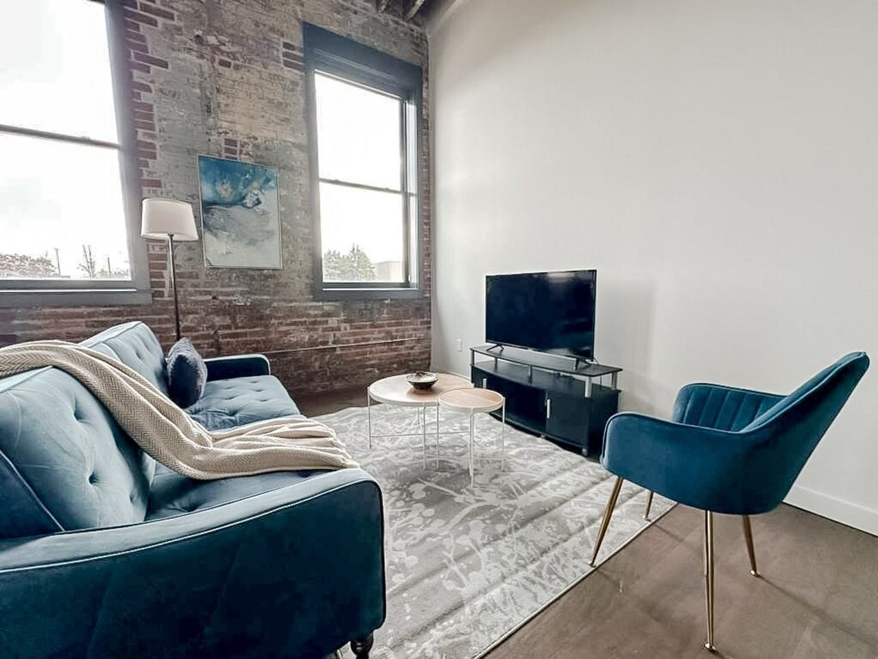 605 W 4th St N #1352443P - Photo 4 of 23