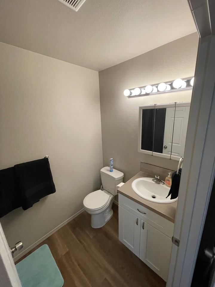 601 S Kent St #1324044P - Photo 4 of 26