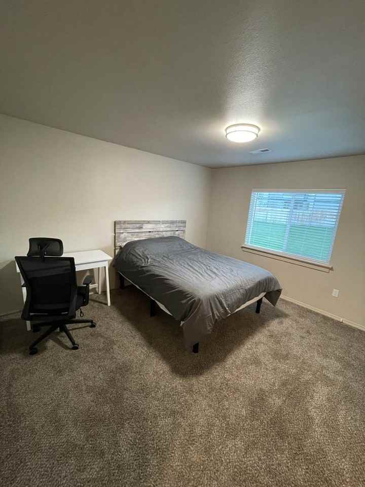 601 S Kent St #1324044P - Photo 5 of 26