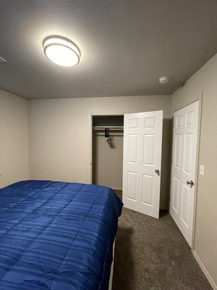 601 S Kent St #1324044P - Photo 7 of 26
