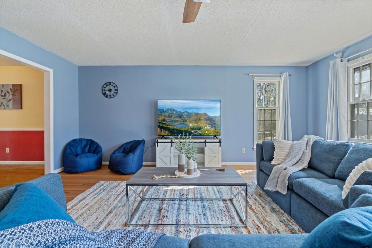 710 Se Maynard Rd #1374269P - Photo 2 of 50