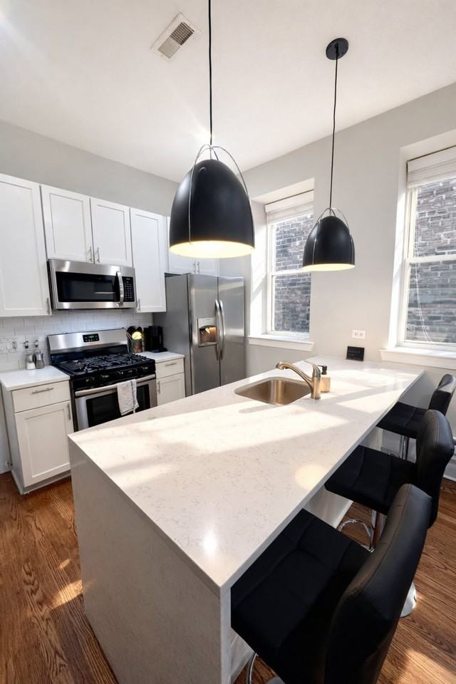 736 N Throop St #1379065P - Photo 6 of 23