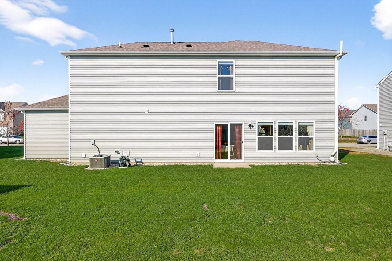 4663 Bayview Dr #1397942P - Photo 7 of 50