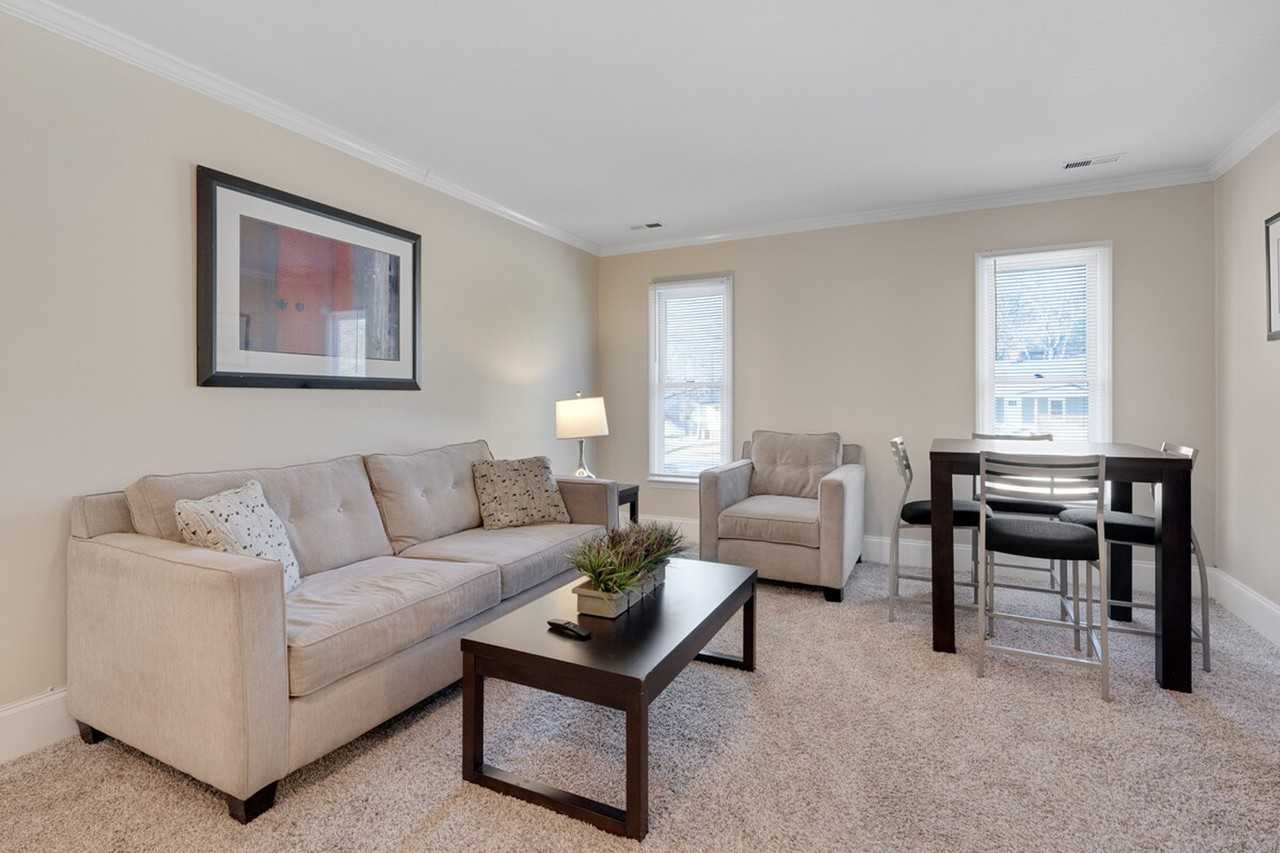 2128 S Roxboro St #1461462P - Photo 4 of 17