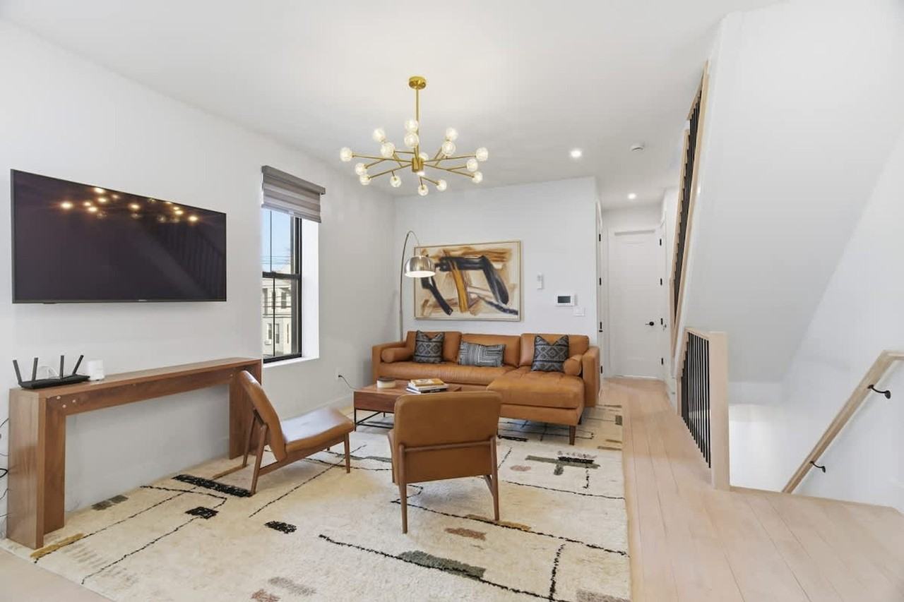 81 Crescent Ave #1470338P - Photo 4 of 50