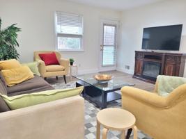 featured image of 2017 Woodford Rd