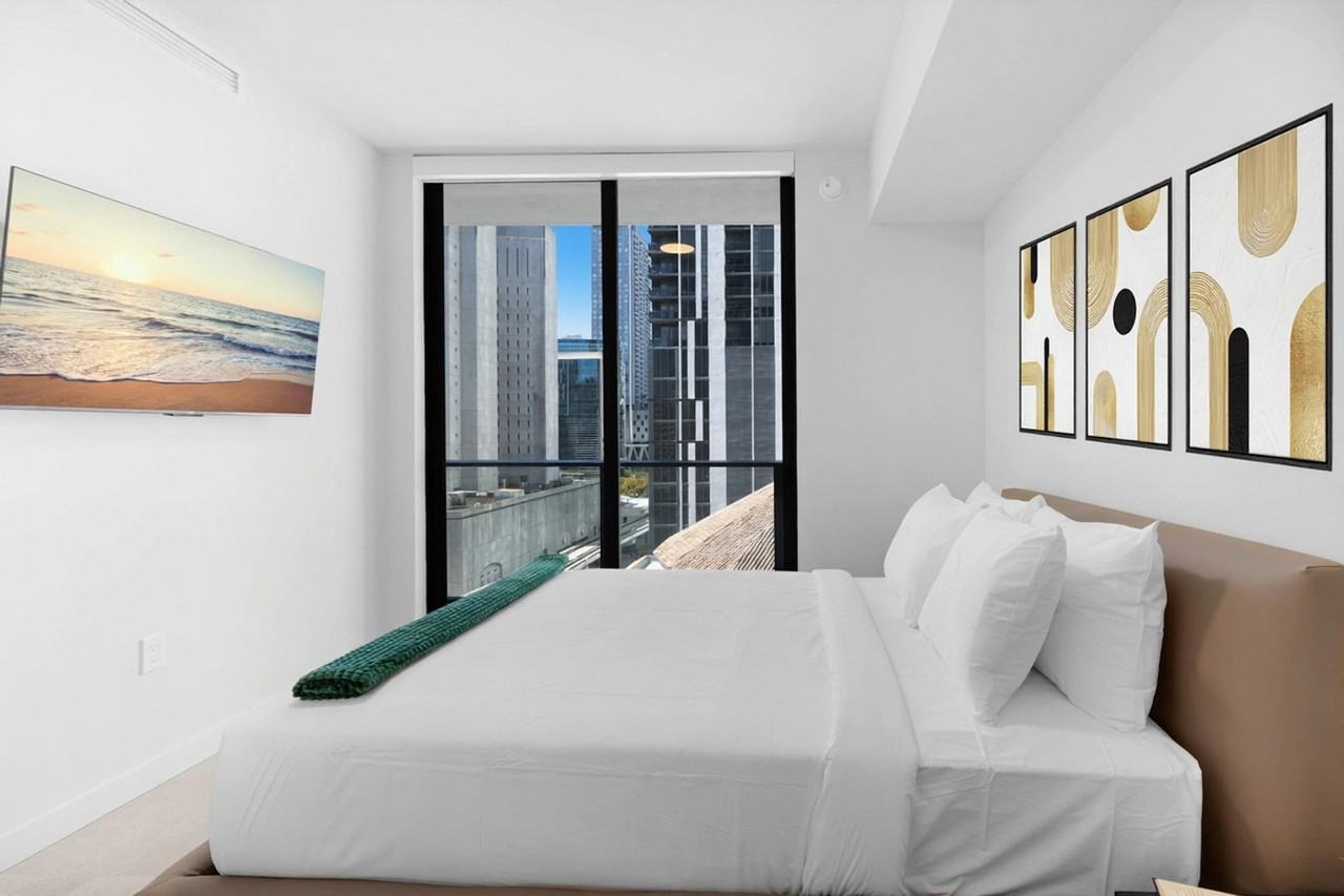 501 Ne 1st Ave #1496919P - Photo 4 of 36