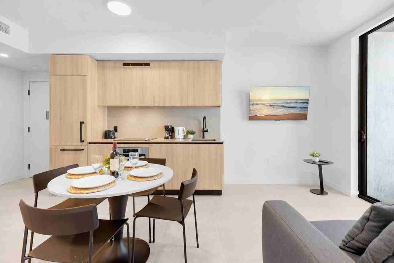 501 Ne 1st Ave #1496919P - Photo 5 of 36