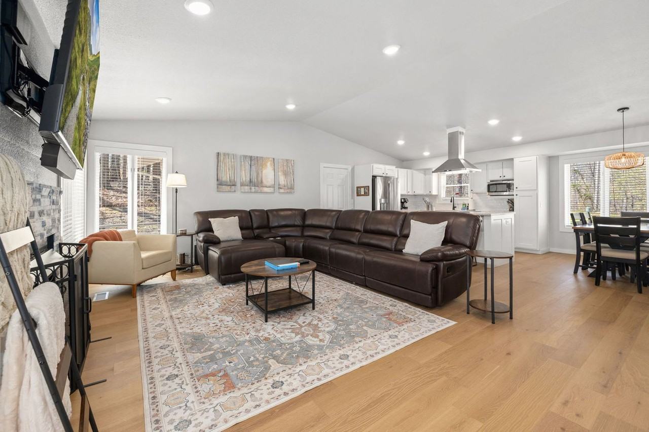 6 Erith Ln #1512836P - Photo 2 of 30