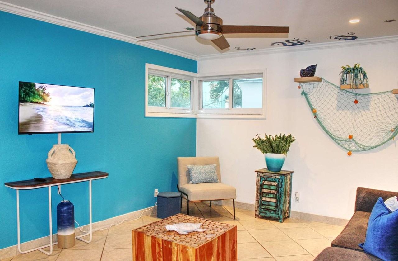 330 Grant St #1077063P - Photo 2 of 28