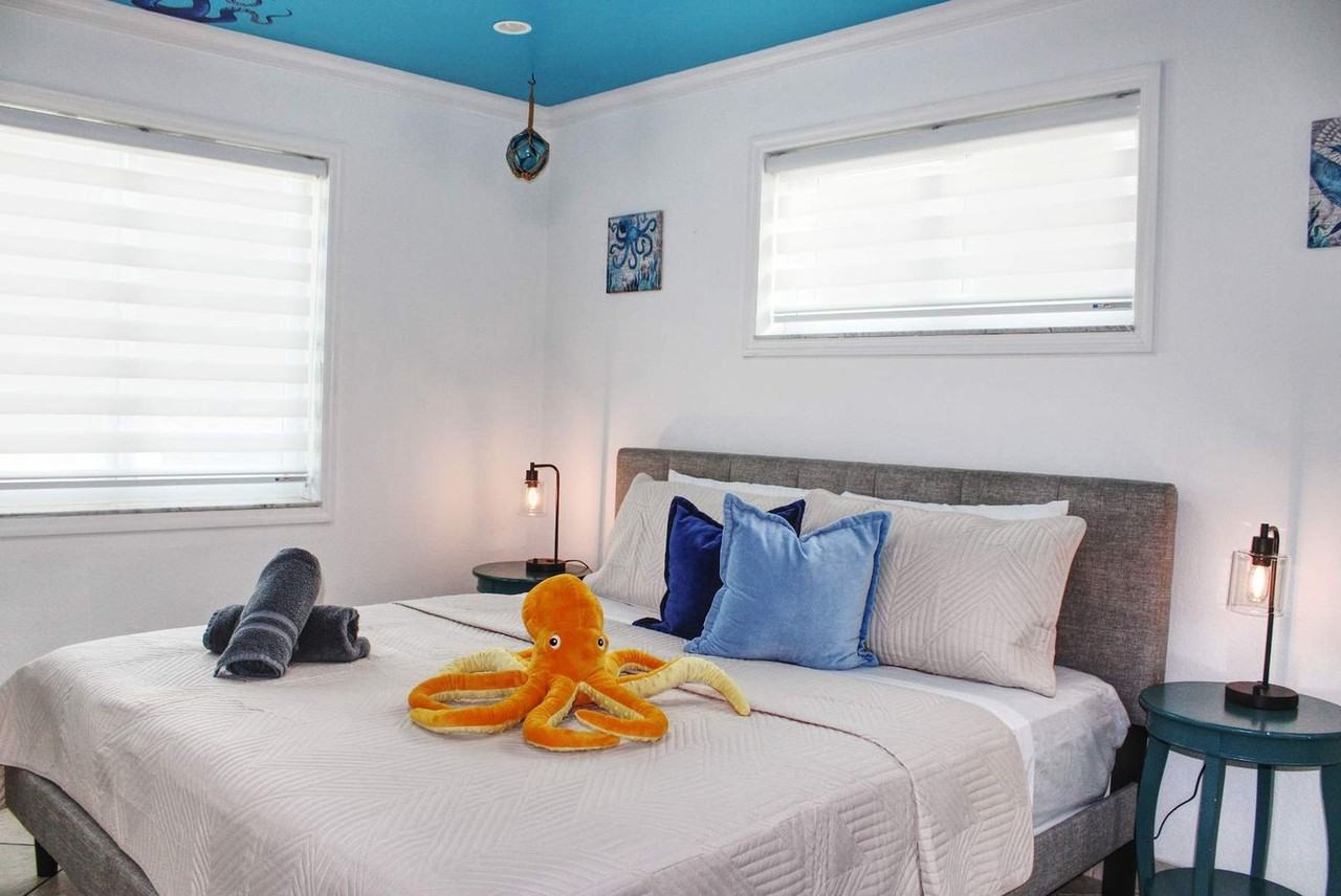 330 Grant St #1077063P - Photo 4 of 28