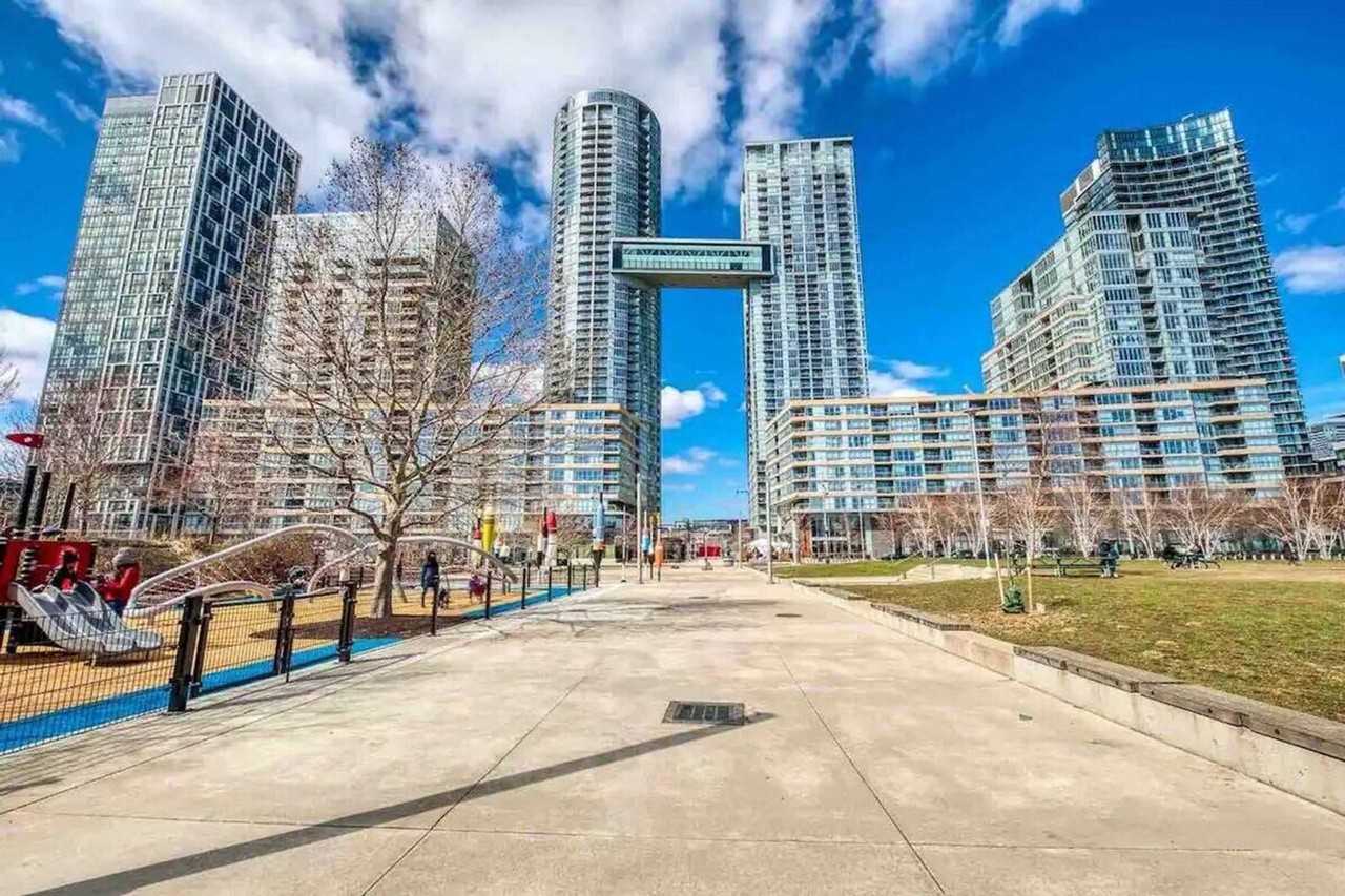 153 Dan Leckie Way #1520590P - Photo 3 of 11