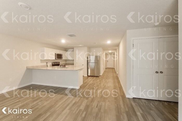 8755 N Nobleton Way - Photo 6 of 23