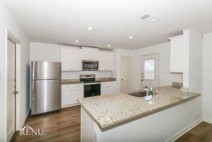 117 Stratton Ln - Photo 2 of 20